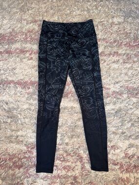 Constantly Varied Gear patterned leggings XS